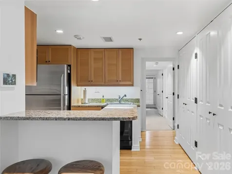 37 Hiawassee Street Asheville NC 28801
