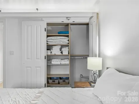 37 Hiawassee Street Asheville NC 28801