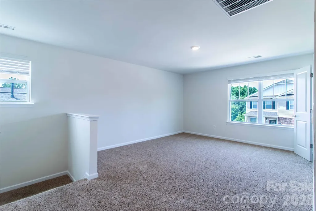 917 Newport Court Asheville NC 28806