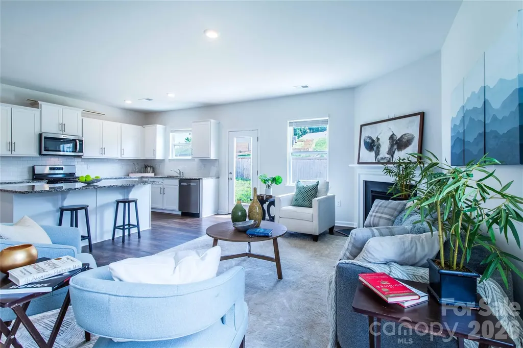 917 Newport Court Asheville NC 28806