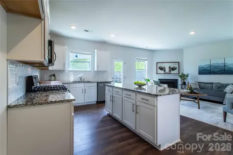 917 Newport Court Asheville NC 28806