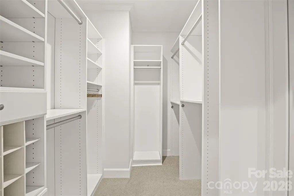 922 Cherokee Road Charlotte NC 28207