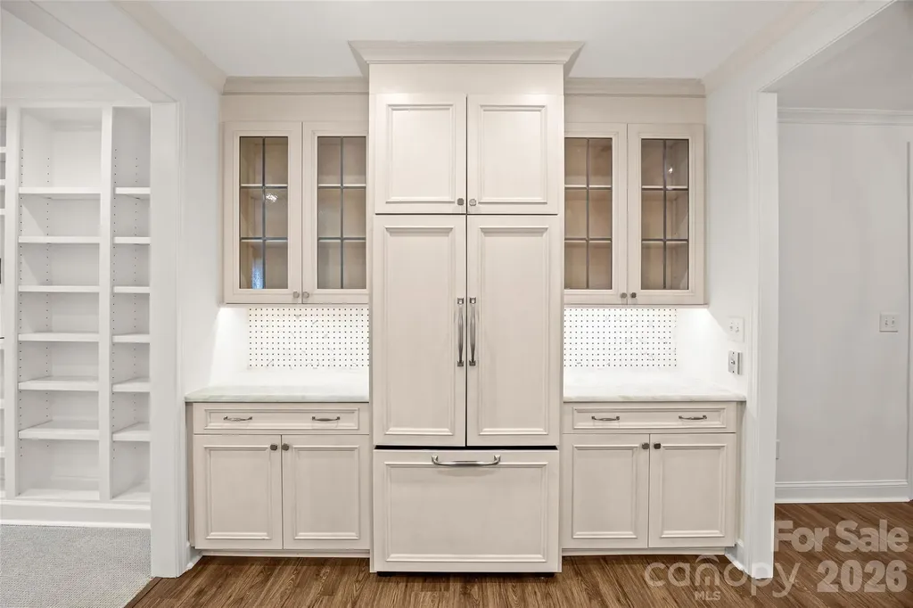 922 Cherokee Road Charlotte NC 28207