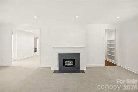 922 Cherokee Road Charlotte NC 28207