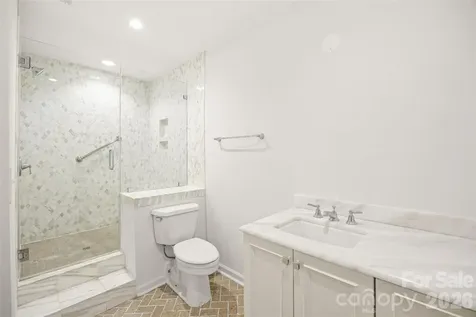 922 Cherokee Road Charlotte NC 28207