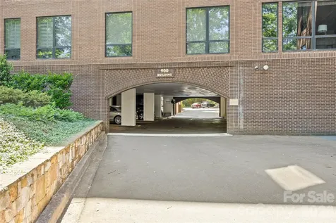 922 Cherokee Road Charlotte NC 28207