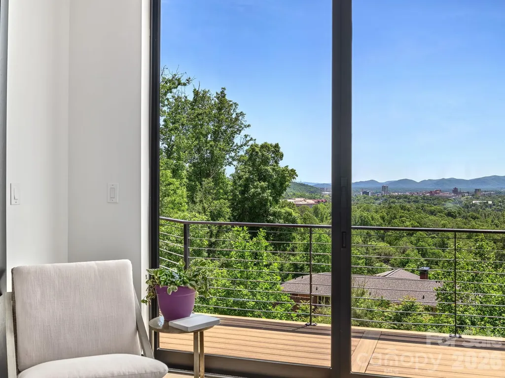 127 N Griffing Boulevard Asheville NC 28804
