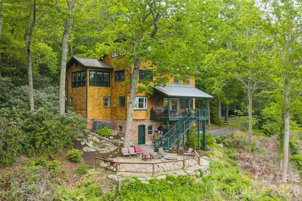 162 Merrills Chase Road Asheville NC 28803
