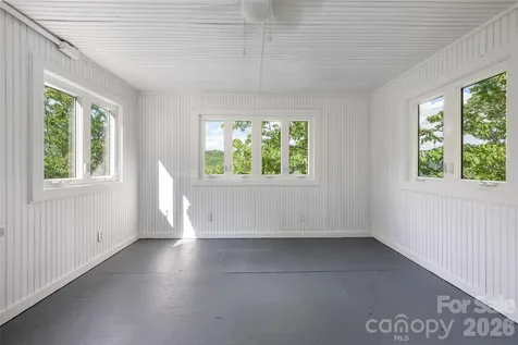 162 Merrills Chase Road Asheville NC 28803
