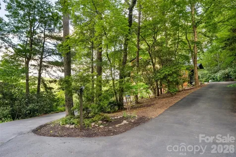 162 Merrills Chase Road Asheville NC 28803