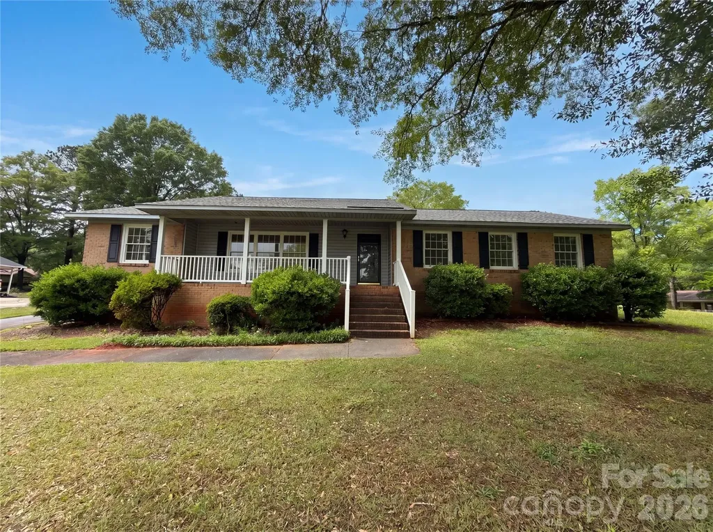 2077 Strafford Drive Lancaster SC 29720