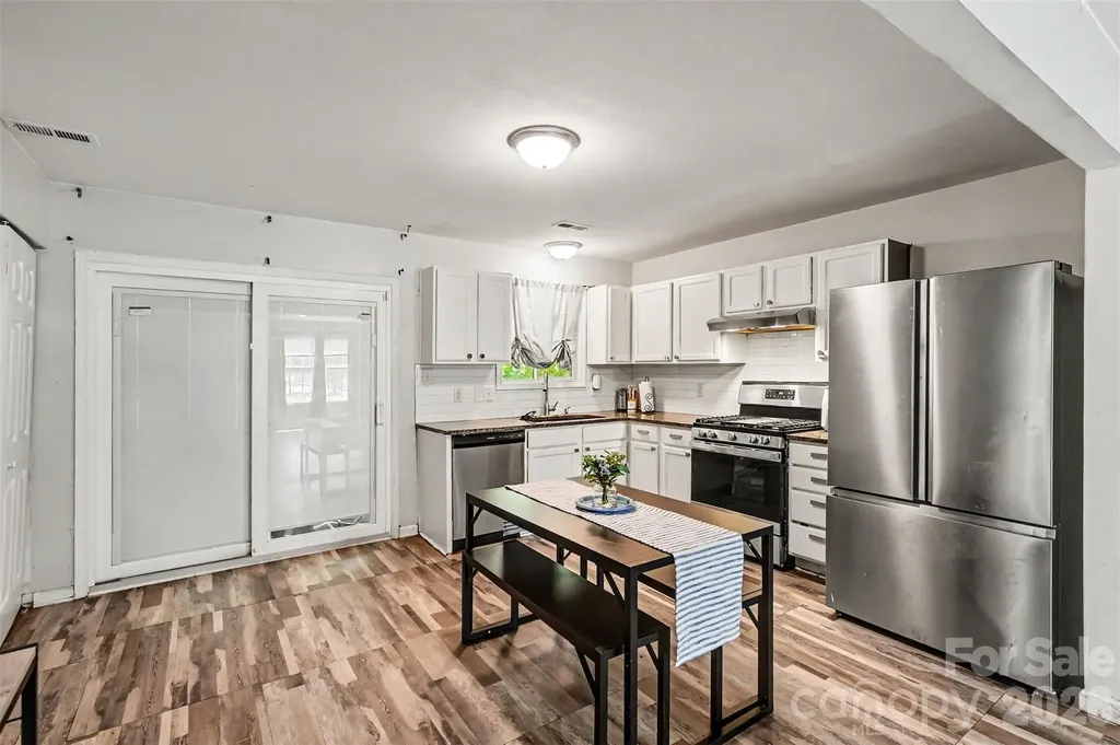 9306 Tiger Lily Lane Charlotte NC 28215