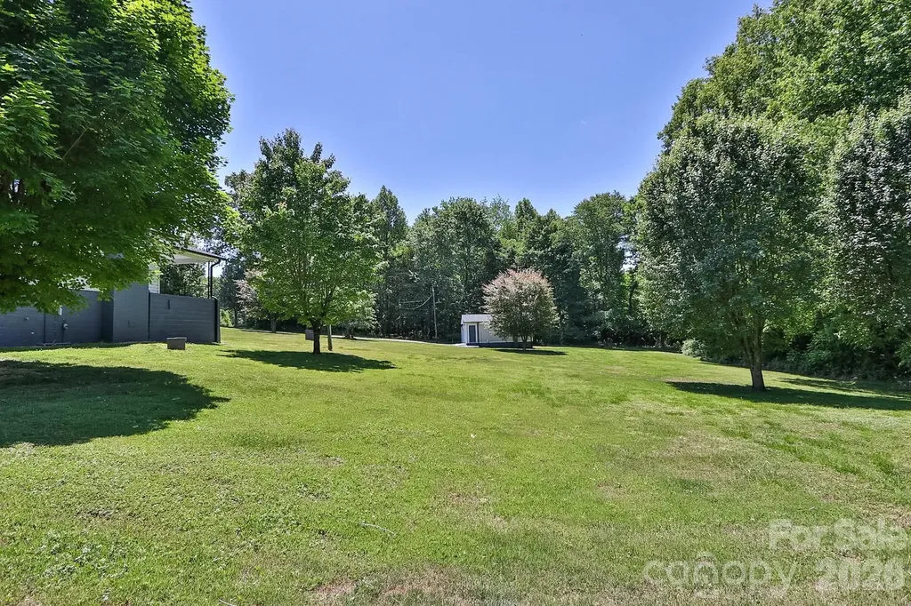 1279 N Hoots Road Ronda NC 28679
