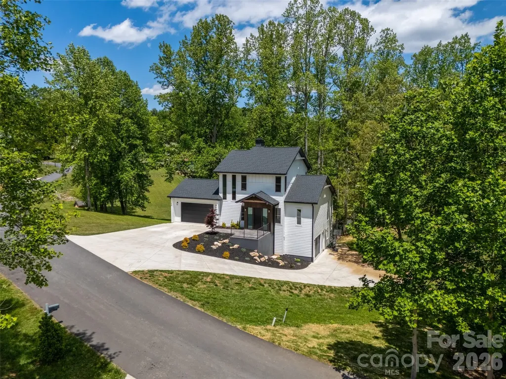 24 Copper Mill Court Candler NC 28715