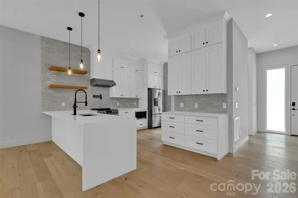24 Copper Mill Court Candler NC 28715