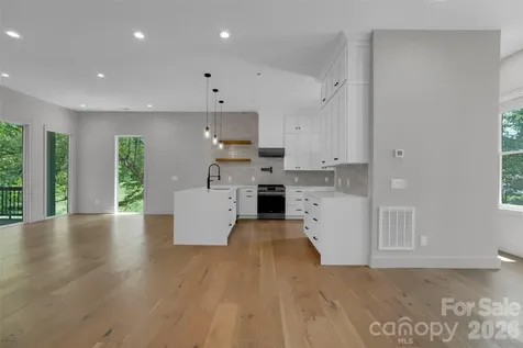 24 Copper Mill Court Candler NC 28715