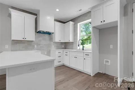 24 Copper Mill Court Candler NC 28715