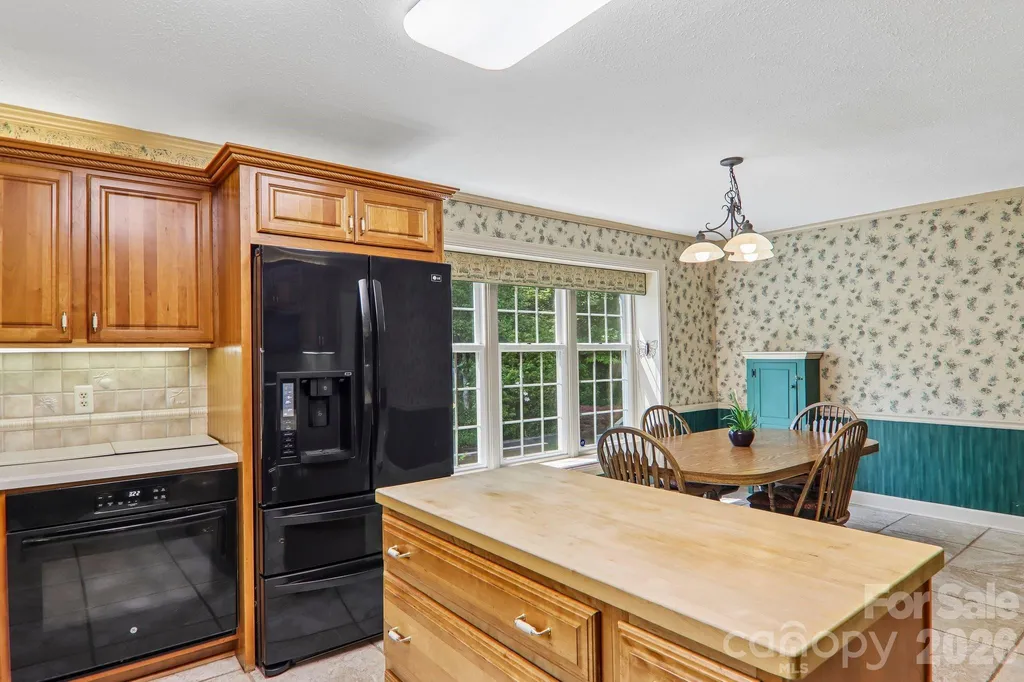 104 Finley Street Hendersonville NC 28739