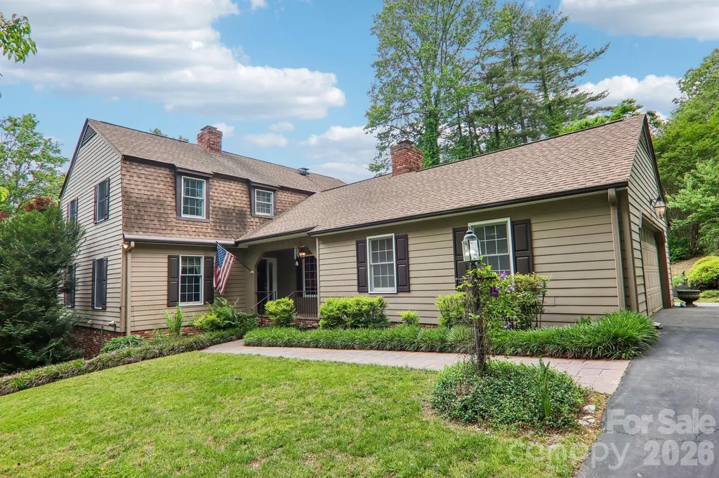 104 Finley Street Hendersonville NC 28739