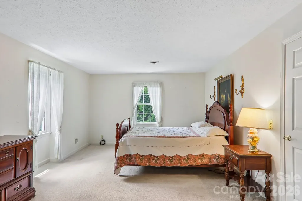 104 Finley Street Hendersonville NC 28739