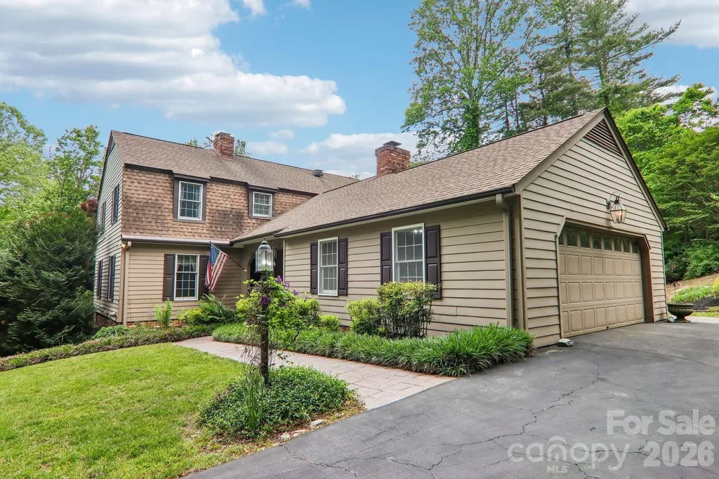 104 Finley Street Hendersonville NC 28739