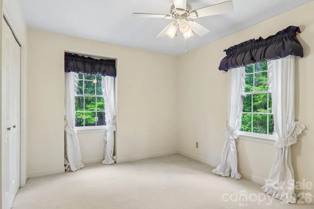 104 Finley Street Hendersonville NC 28739