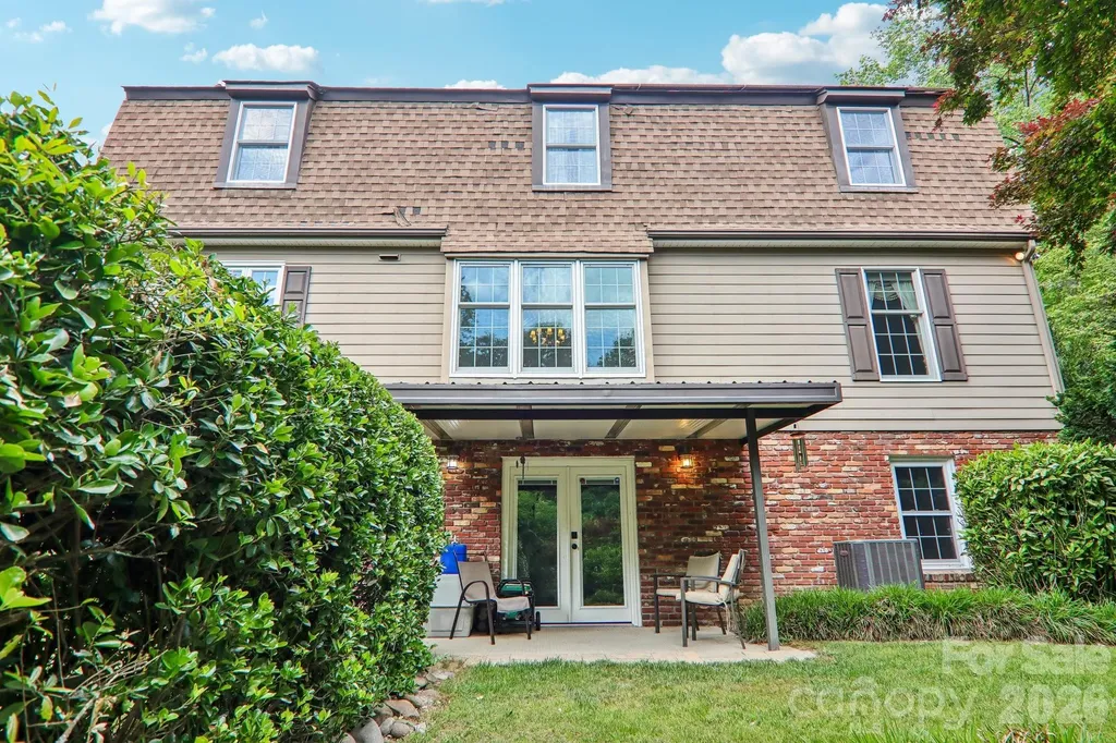 104 Finley Street Hendersonville NC 28739
