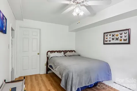 104 Finley Street Hendersonville NC 28739