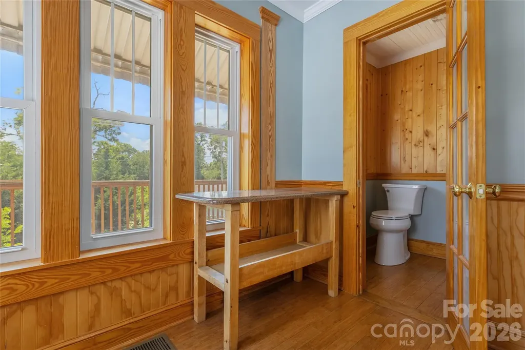 15 Walton Street Asheville NC 28801