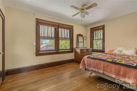 15 Walton Street Asheville NC 28801