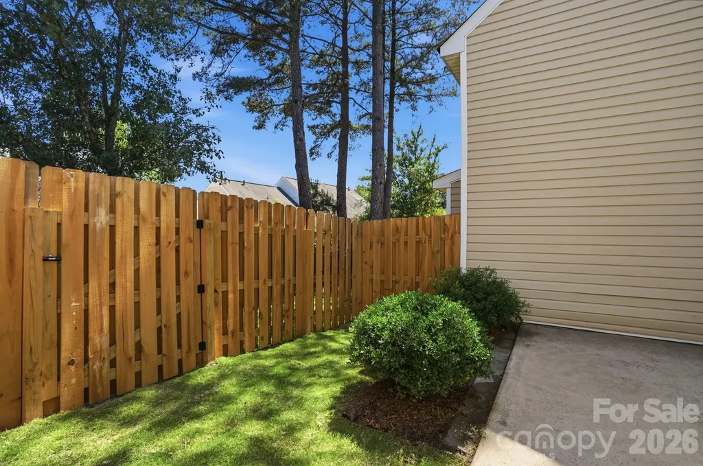 9415 Elizabeth Townes Lane Charlotte NC 28277
