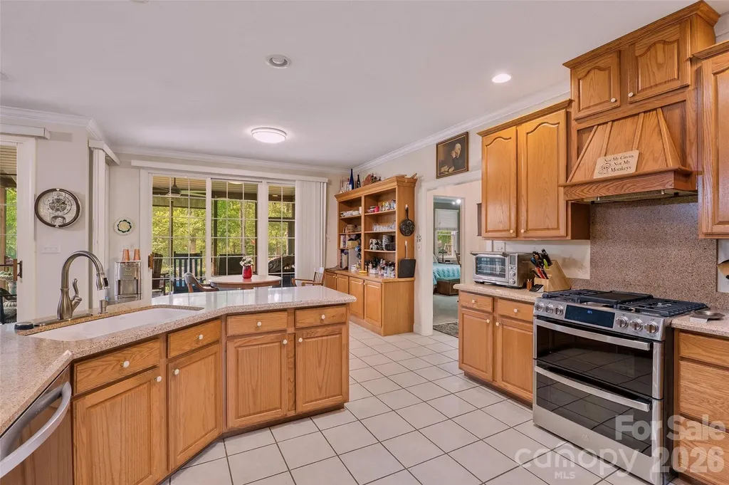 8 Ridgemont Drive Weaverville NC 28787