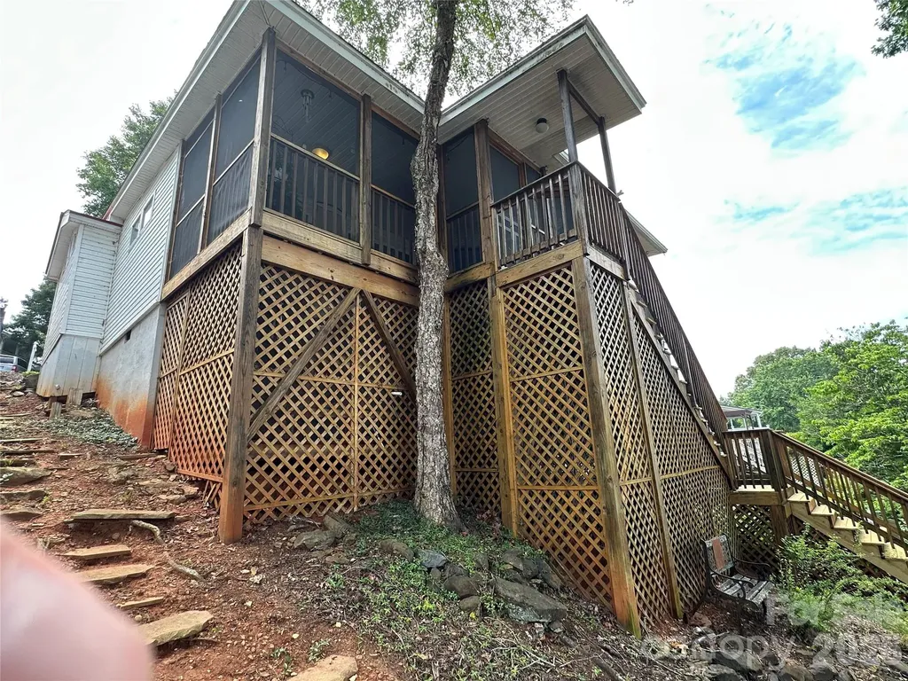 117 Badin Lake Circle New London NC 28127