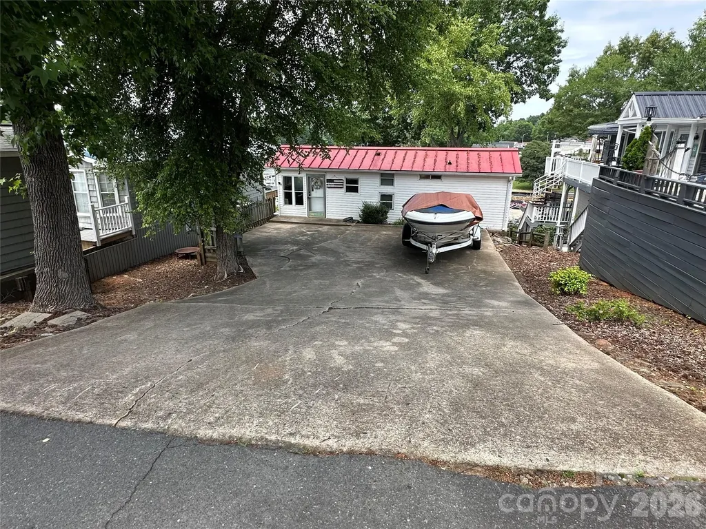 117 Badin Lake Circle New London NC 28127