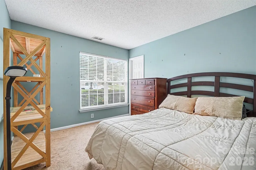 6909 Karnak Court Charlotte NC 28216