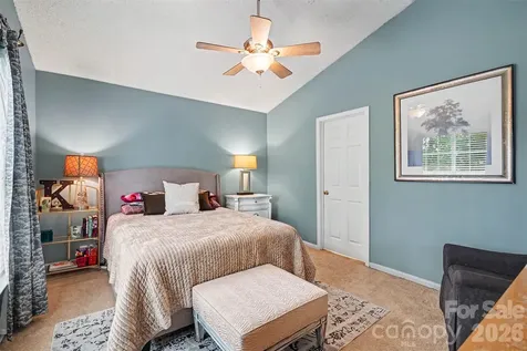 6909 Karnak Court Charlotte NC 28216