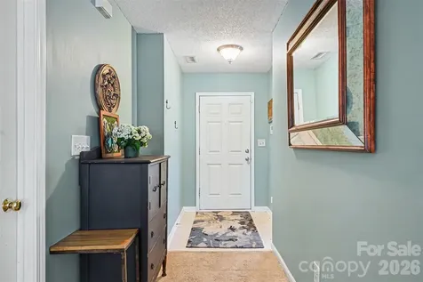 6909 Karnak Court Charlotte NC 28216