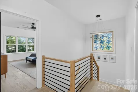 1608 Chippendale Road Charlotte NC 28205