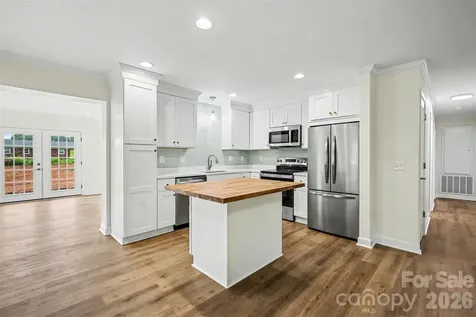 24454 Dillon Road Albemarle NC 28001