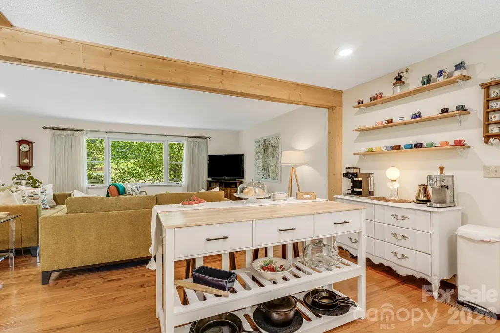 753 Bolens Creek Road Burnsville NC 28714