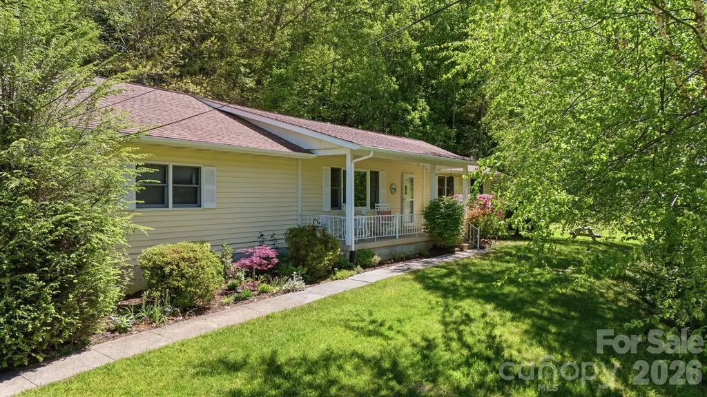 753 Bolens Creek Road Burnsville NC 28714