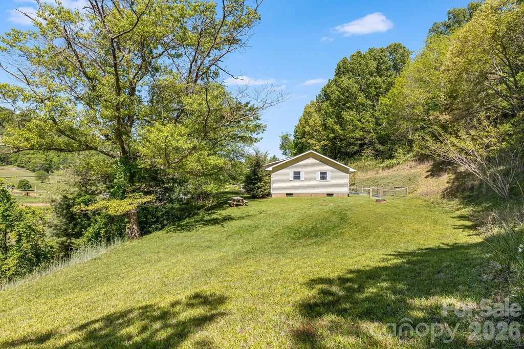 753 Bolens Creek Road Burnsville NC 28714