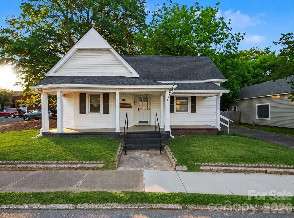 198 Buffalo Avenue NW Concord NC 28025