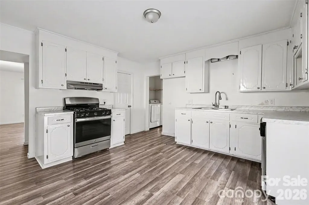 198 Buffalo Avenue NW Concord NC 28025
