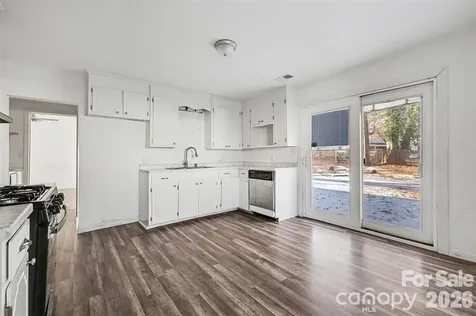 198 Buffalo Avenue NW Concord NC 28025