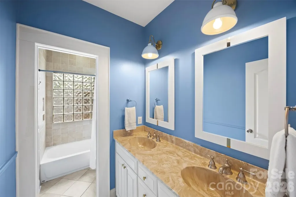 2305 Shenandoah Avenue Charlotte NC 28205