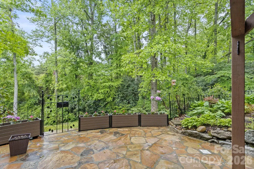 69 Old Pasture Way Hendersonville NC 28739