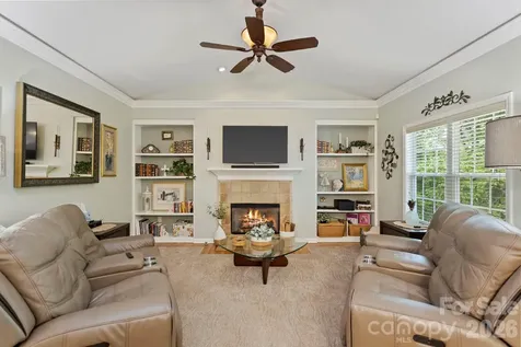 69 Old Pasture Way Hendersonville NC 28739