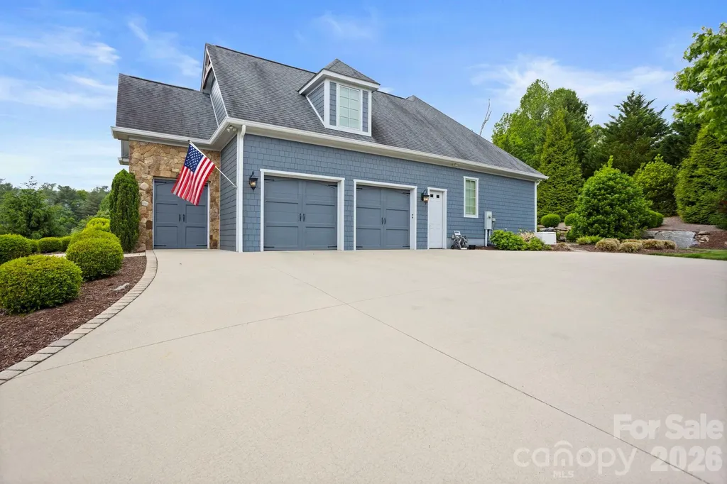 390 Shipman Parkway Flat Rock NC 28731