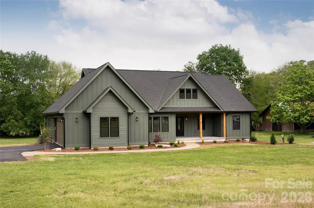 34 Old Souther Road Mills River NC 28759